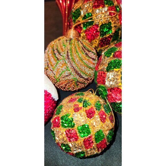 Vintage Christmas Ornament Set With Angel & Glass Tree Topper - Woolworths - Picture 7 of 12